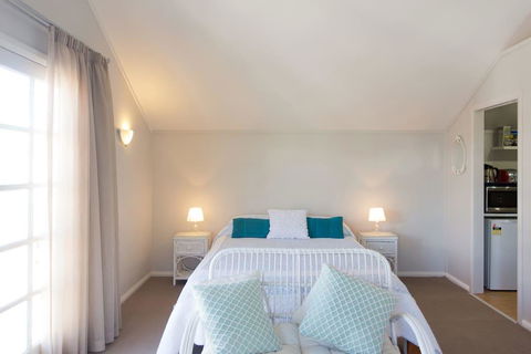 Fremantle Local Beach Studio - Mackay Tourism 14