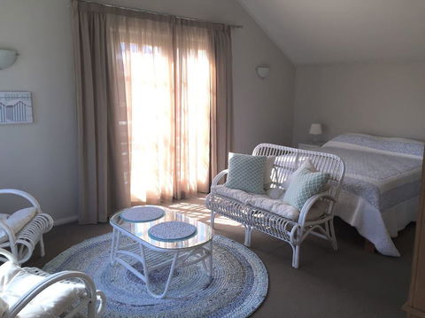Fremantle Local Beach Studio - Mackay Tourism 25