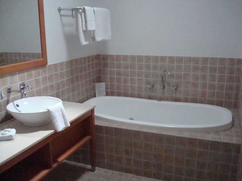 Presidential Bungalow - Mackay Tourism 3