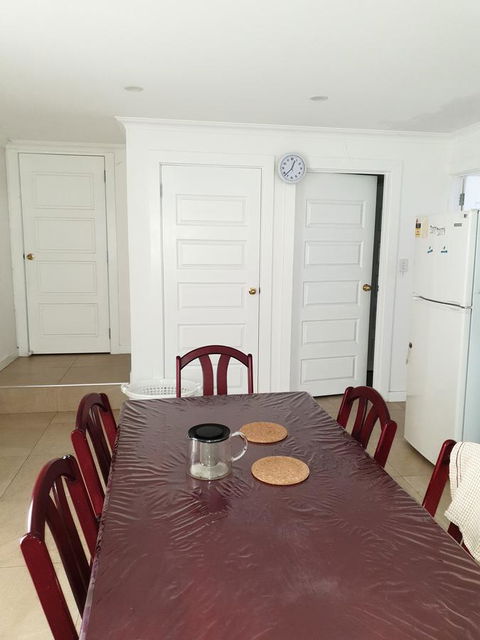 DIANELLA Budget Rooms Happy Place To Stay - Mackay Tourism 10