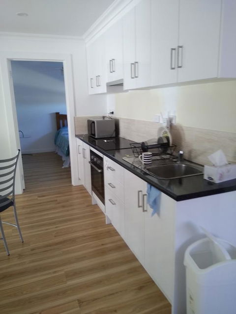 DIANELLA Budget Rooms Happy Place To Stay - Mackay Tourism 33