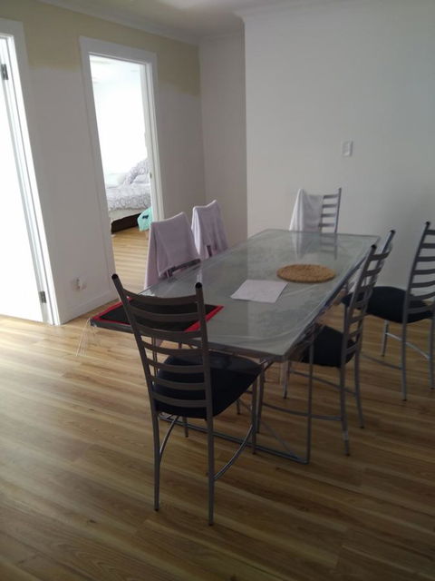 DIANELLA Budget Rooms Happy Place To Stay - Mackay Tourism 16
