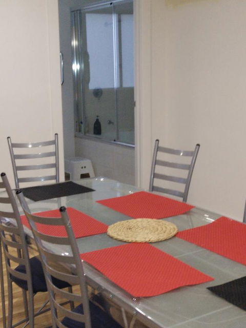DIANELLA Budget Rooms Happy Place To Stay - Mackay Tourism 27