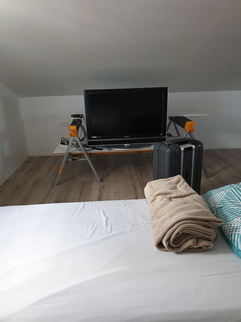 DIANELLA Budget Rooms Happy Place To Stay - Mackay Tourism 6