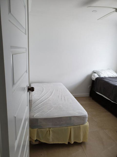 DIANELLA Budget Rooms Happy Place To Stay - Mackay Tourism 1
