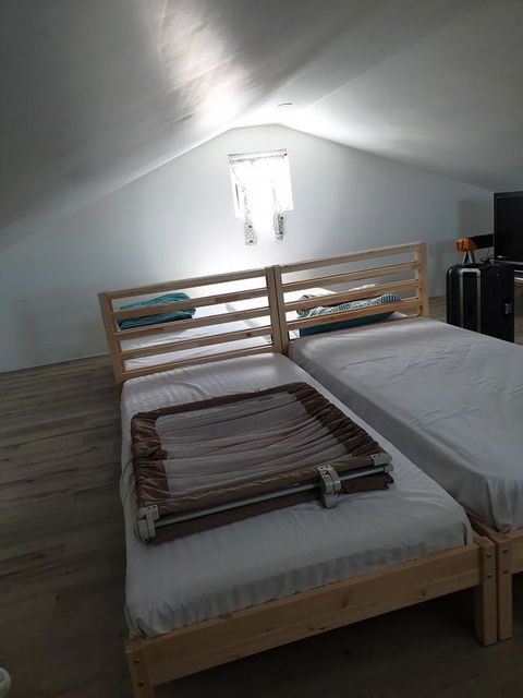DIANELLA Budget Rooms Happy Place To Stay - Mackay Tourism 5
