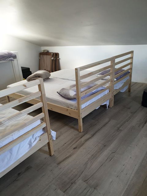 DIANELLA Budget Rooms Happy Place To Stay - Mackay Tourism 21