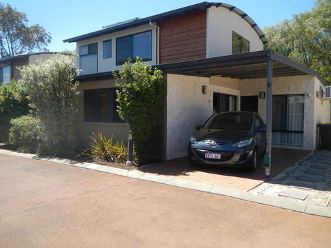 Dunsborough Luxury Villa - Mackay Tourism 7