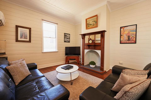 Albany Harbourside Apartments And Houses - Mackay Tourism 7