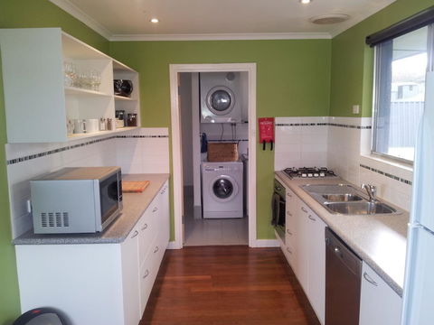 Albany Harbourside Apartments And Houses - Mackay Tourism 42