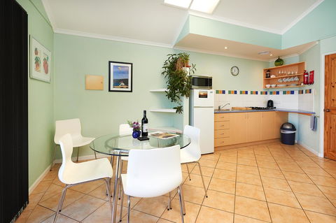 Albany Harbourside Apartments And Houses - Mackay Tourism 1