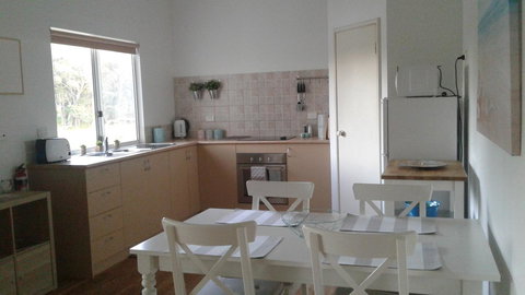 Abbivale Farm Cottage - Mackay Tourism 4