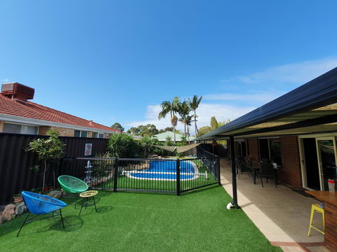 The Entertainer - Mackay Tourism 3