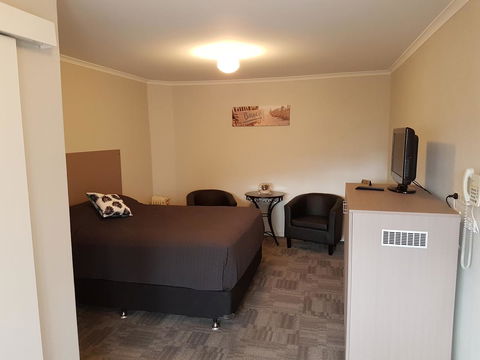 Mandurah Foreshore Motel - Mackay Tourism 8