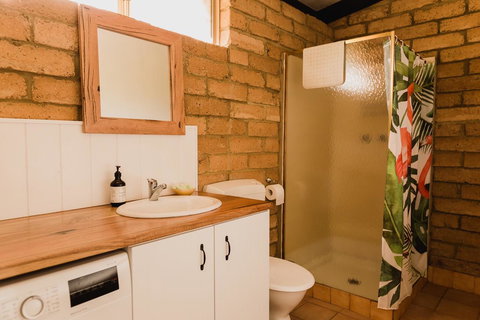 Margaret River Holiday Cottages - Mackay Tourism 2