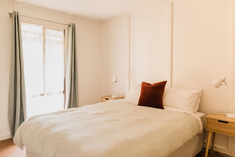 Margaret River Holiday Cottages - Mackay Tourism 7