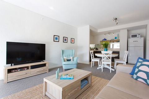 Beachside Living - South Fremantle - Mackay Tourism 1