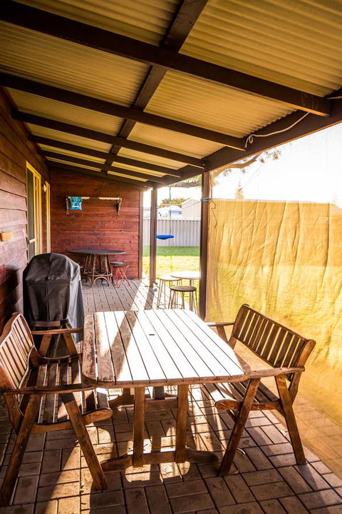 The Bothy Lancelin Family Retreat - Mackay Tourism 9