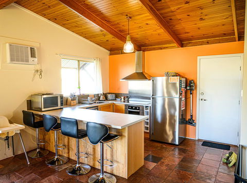 The Bothy Lancelin Family Retreat - Mackay Tourism 5