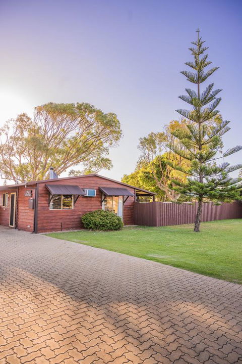The Bothy Lancelin Family Retreat - Mackay Tourism 11
