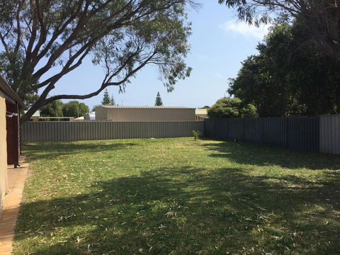 The Bothy Lancelin Family Retreat - Mackay Tourism 2