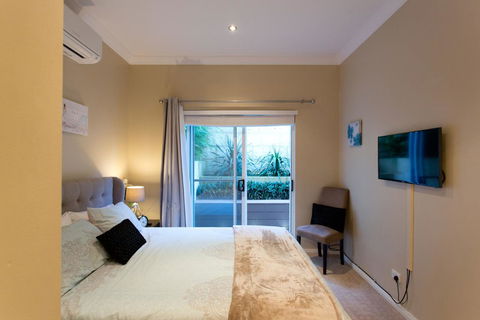 Sorrento Beach Manor - Mackay Tourism 31