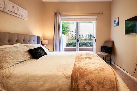 Sorrento Beach Manor - Mackay Tourism 20