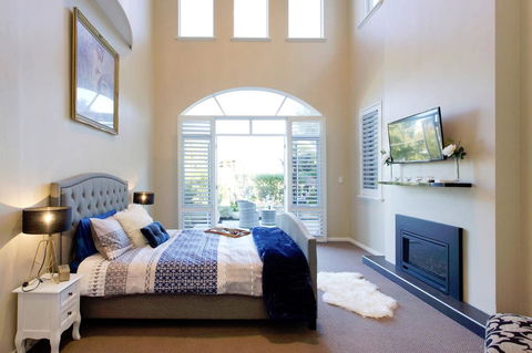 Sorrento Beach Manor - Mackay Tourism 0