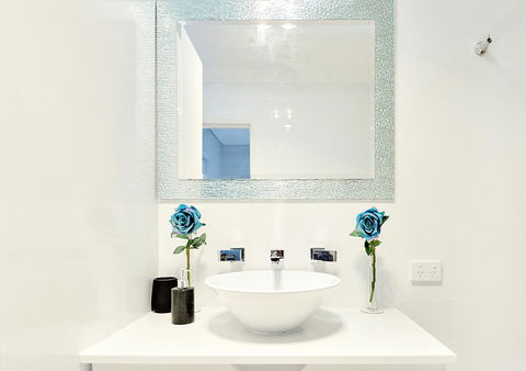 Sorrento Beach Manor - Mackay Tourism 4