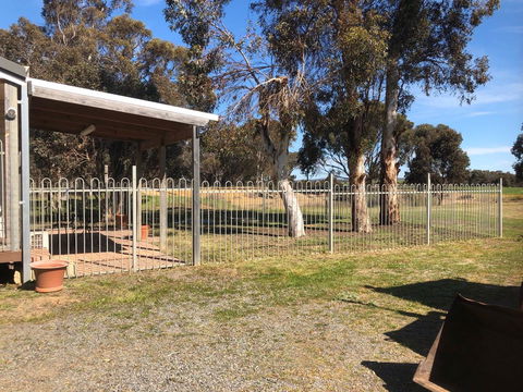 Kendenup Cottages And Lodge - Mackay Tourism 2