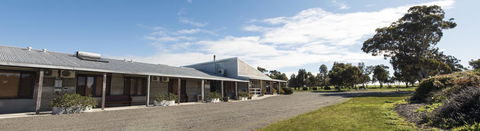 Kendenup Cottages And Lodge - Mackay Tourism 43