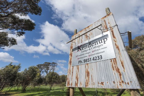 Kendenup Cottages And Lodge - Mackay Tourism 0