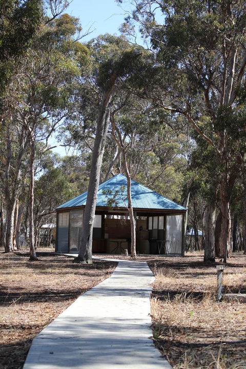 Kendenup Cottages And Lodge - Mackay Tourism 27