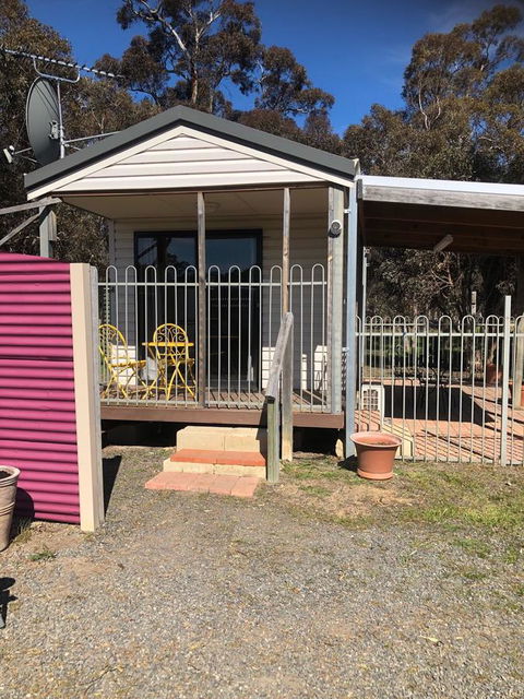 Kendenup Cottages And Lodge - Mackay Tourism 1