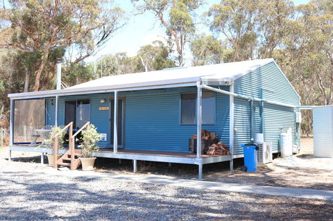 Kendenup Cottages And Lodge - Mackay Tourism 26