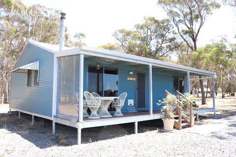 Kendenup Cottages And Lodge - Mackay Tourism 24