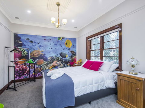 Luxury Federation Style Home - Sleeps 10 - Mackay Tourism 10