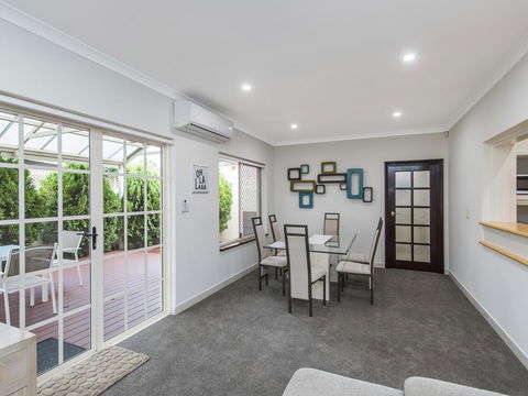 Luxury Federation Style Home - Sleeps 10 - Mackay Tourism 2