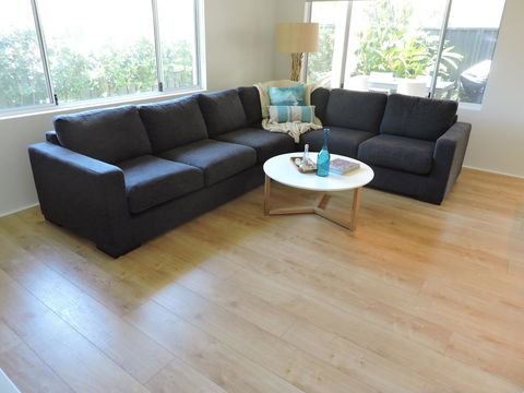 Contemporary Cove - Quindalup - Mackay Tourism 4