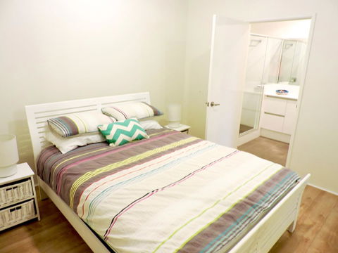 Contemporary Cove - Quindalup - Mackay Tourism 8