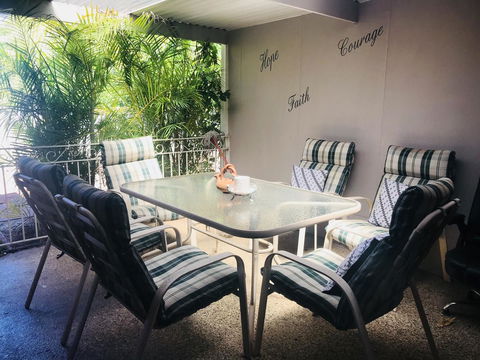 Swan Valley Rest Cottage - Mackay Tourism 11