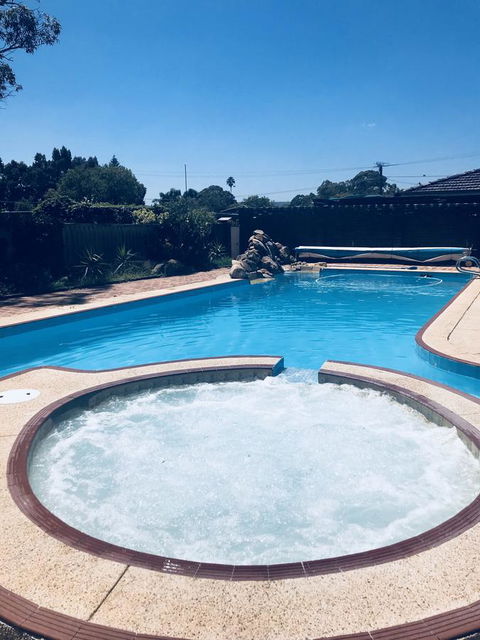 Swan Valley Rest Cottage - Mackay Tourism 18