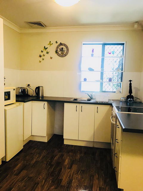 Swan Valley Rest Cottage - Mackay Tourism 10