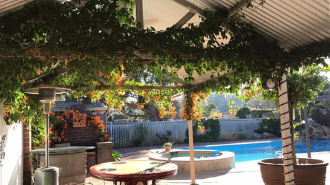 Swan Valley Rest Cottage - Mackay Tourism 0