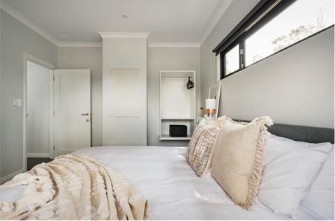 Starboard Drift - Captain & Crew - In Town Entire House For 8 - Mackay Tourism 22