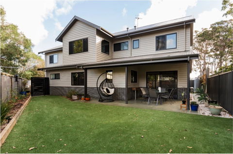 Starboard Drift - Captain & Crew - In Town Entire House For 8 - Mackay Tourism 1