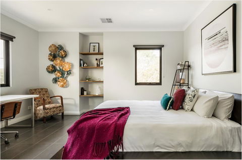 Starboard Drift - Captain & Crew - In Town Entire House For 8 - Mackay Tourism 4