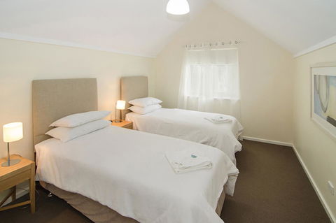 Beach Retreat - Busselton - Mackay Tourism 7