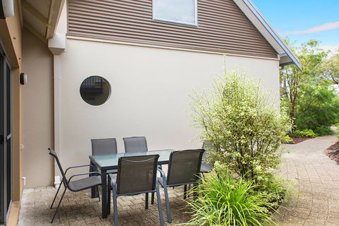 Beach Retreat - Busselton - Mackay Tourism 10