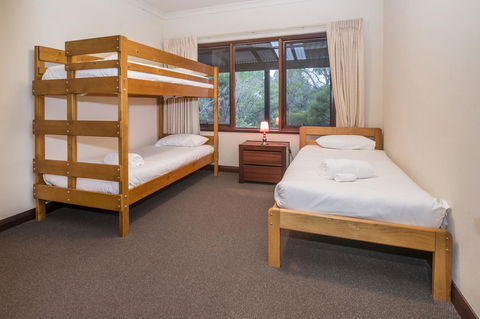 53 Martina Drive - Mackay Tourism 24